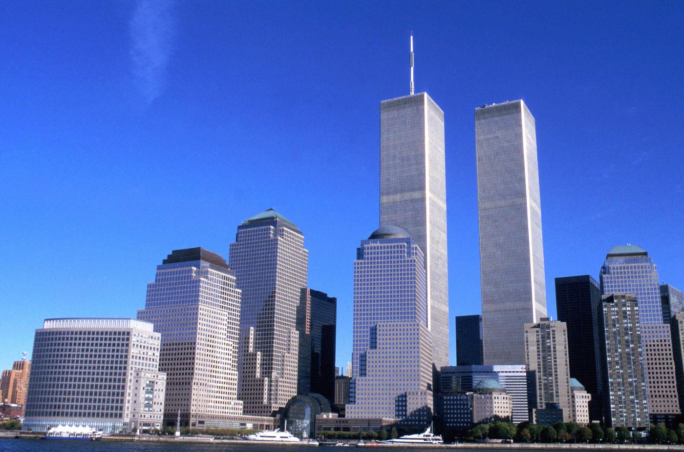 1400x927 Picture of 1990s New York City skyline with World Trade Center!
