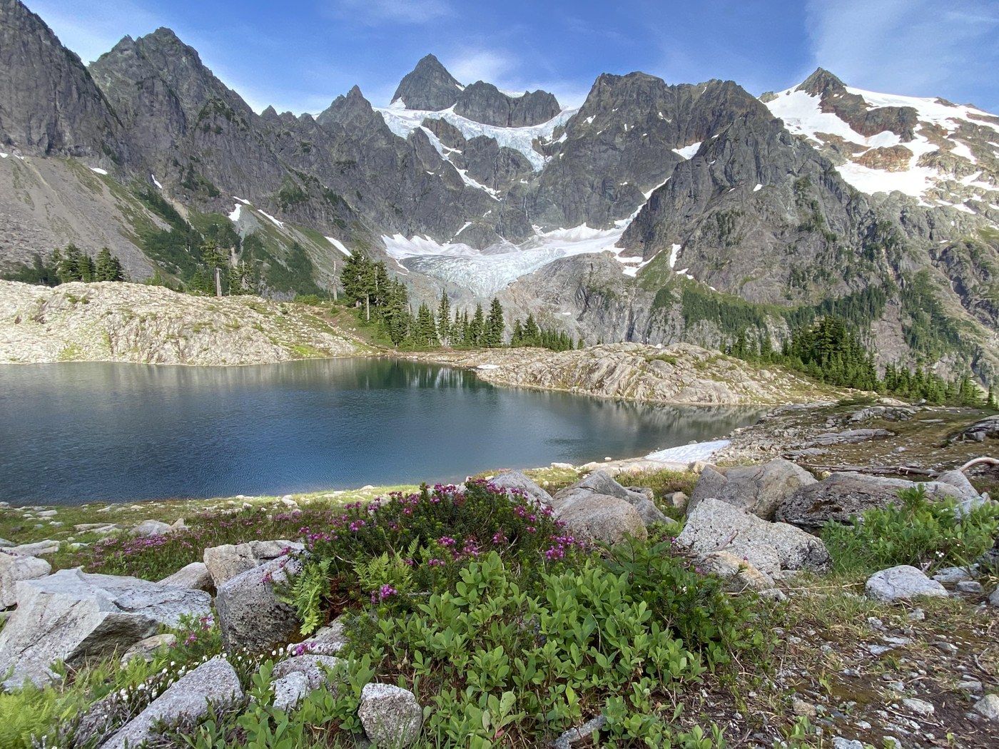 1400x1050 Lake Ann (Mount Baker Highway)