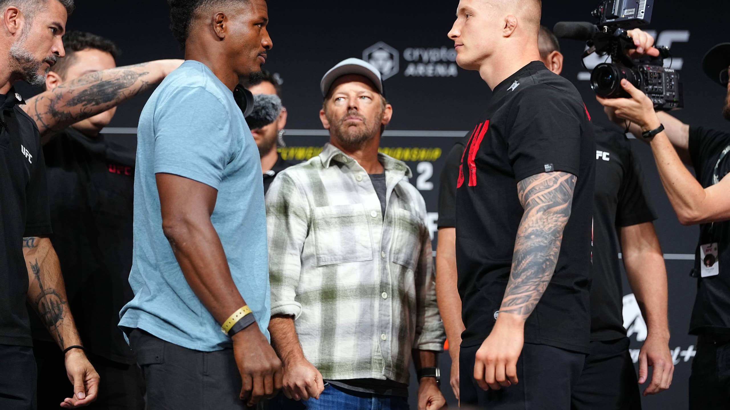 2560x1440 Alonzo Menifield vs. Iwo Baraniewski: UFC 331 AI Prediction, Results and Highlights