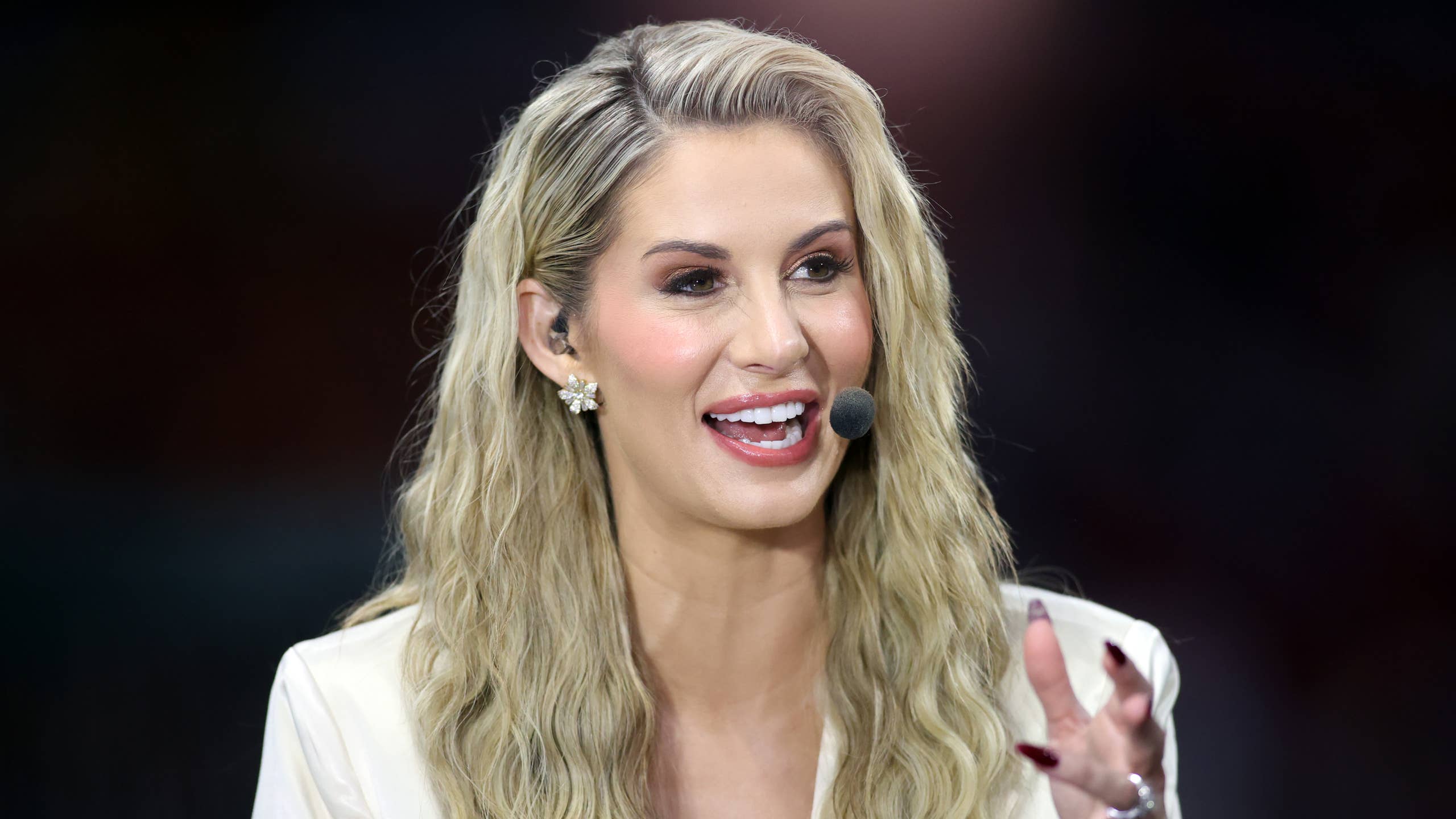 2560x1440 Laura Rutledge Sends Classy Message To Longtime ESPN Broadcaster
