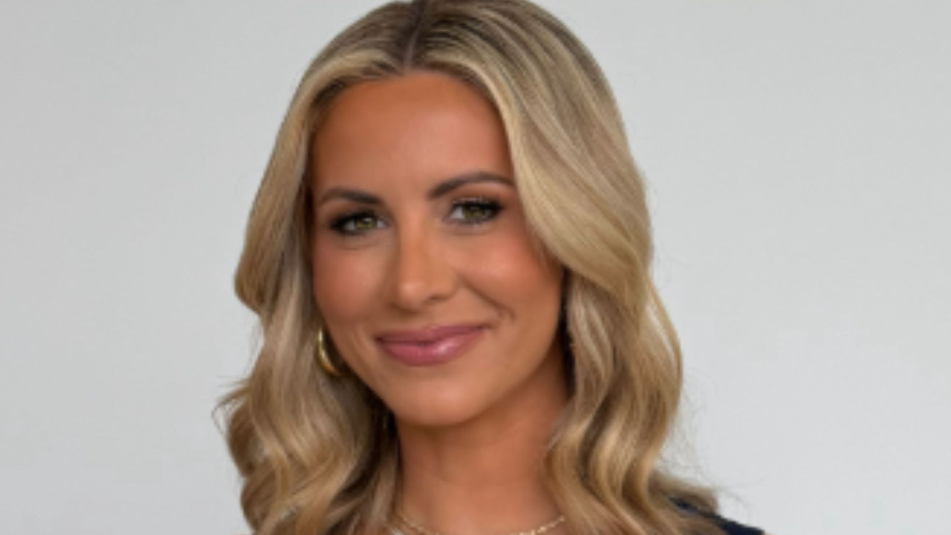 1920x1080 Most talented lady on TV' Rutledge looks stunning in ESPN outfit as fans fawn over beloved star