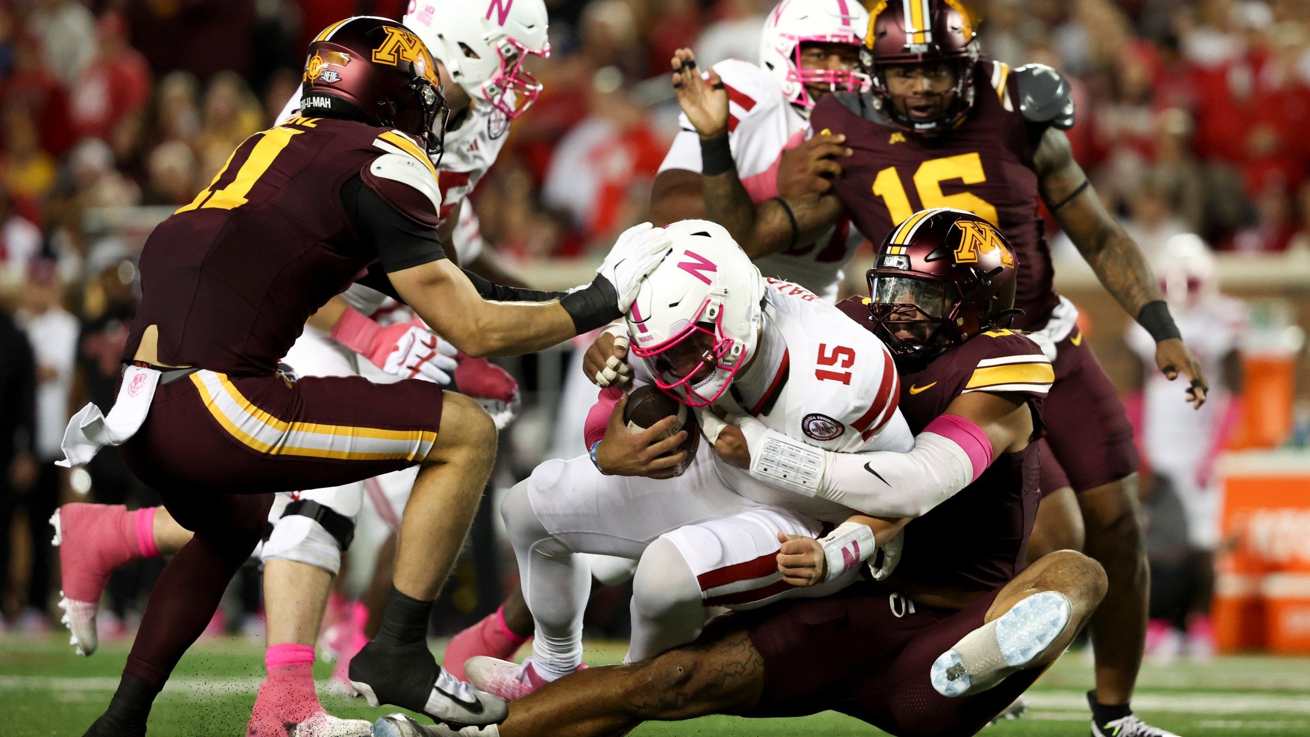 2560x1440 Minnesota beats No. 25 Nebraska 24- sacking Dylan Raiola 9 times