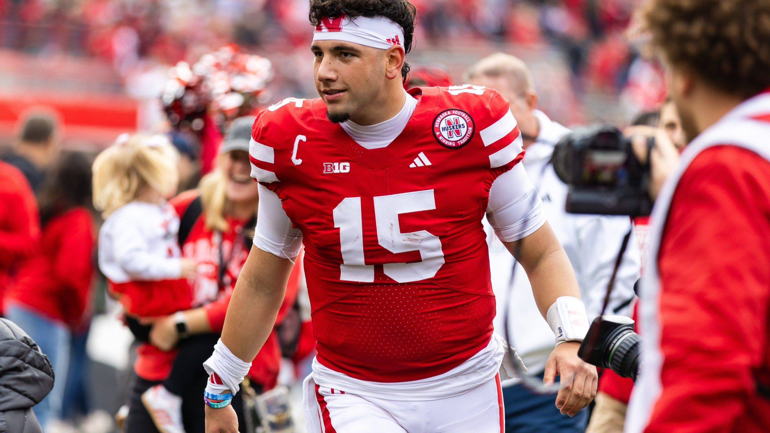 2560x1440 Dylan Raiola announces transfer from Nebraska to Oregon, Jordan Seaton says Colorado chapter closing