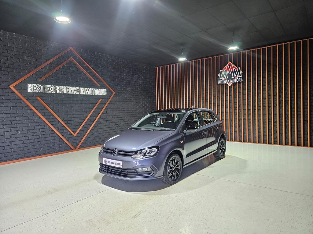 1024x768 Volkswagen VW Polo Vivo 1.4 Hatch Life Q2FyTGlzdGluZzo1ODczODA R299900