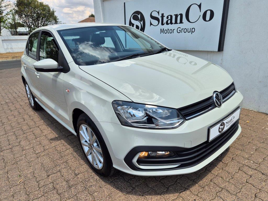 1024x768 Volkswagen VW Polo Vivo 1.6 Hatch Style Q2FyTGlzdGluZzozNjEzNjM R279500