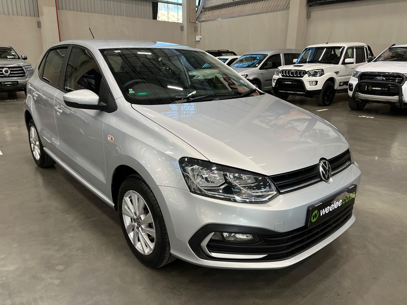 1600x1200 Volkswagen Polo Vivo km