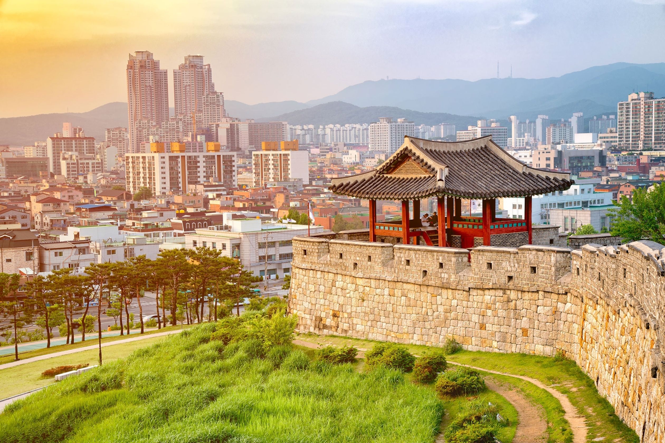 2520x1680 inspiring places to discover in South Korea's Gyeonggi Province