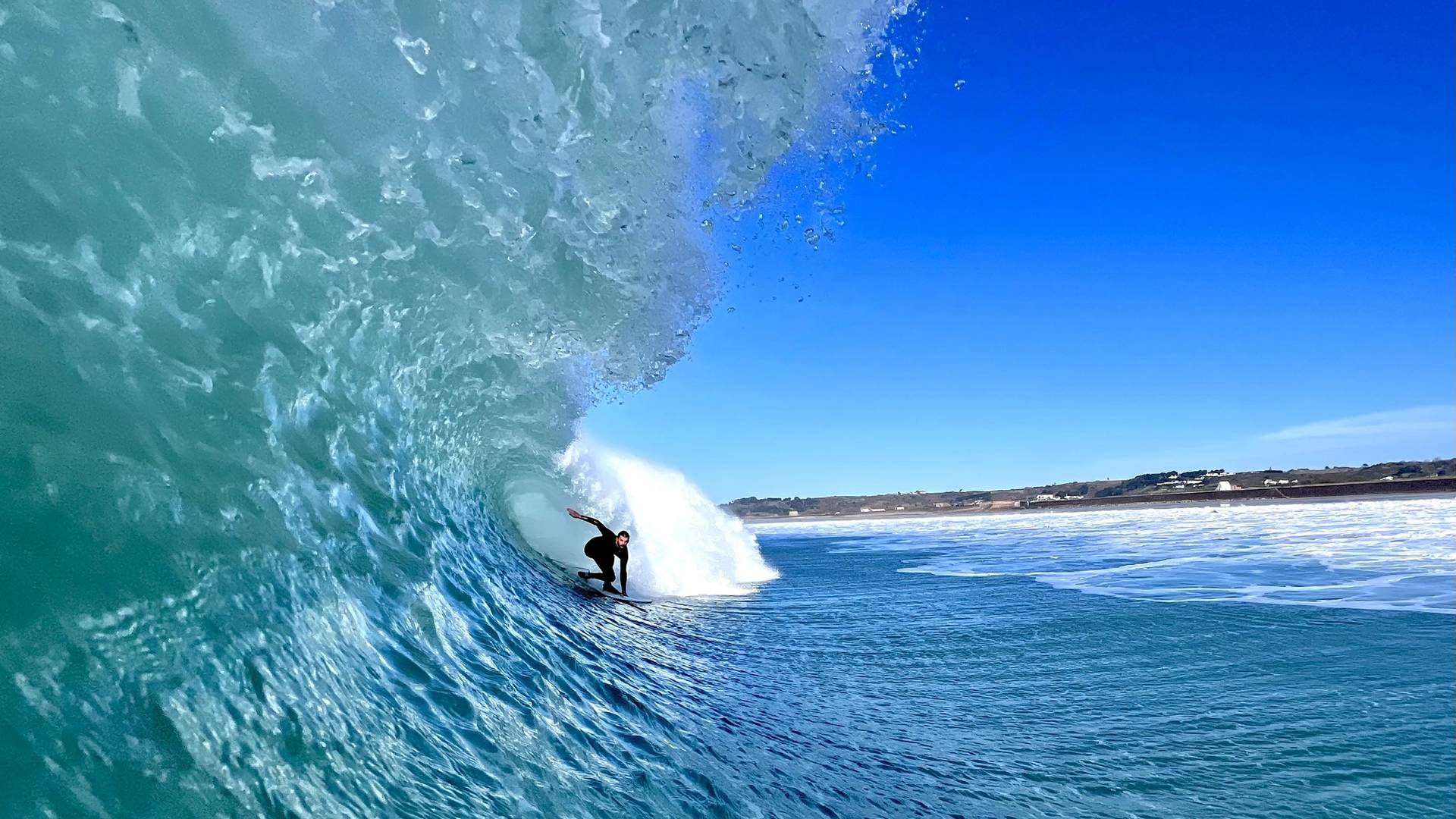 1920x1080 Surfing in Channel Islands, England