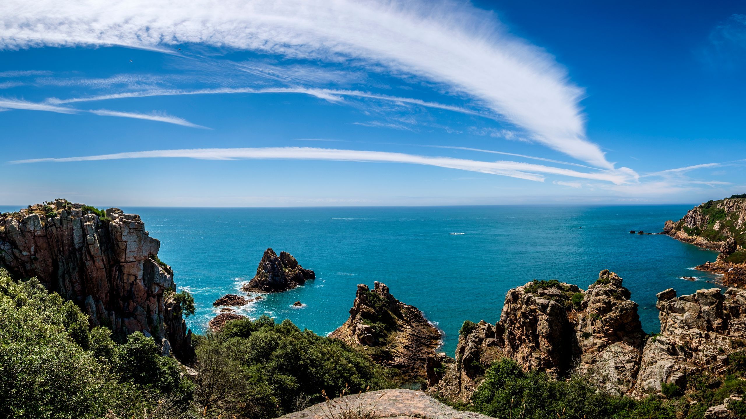 2560x1440 A guide to the Channel Islands, from which islands to visit and where to stay