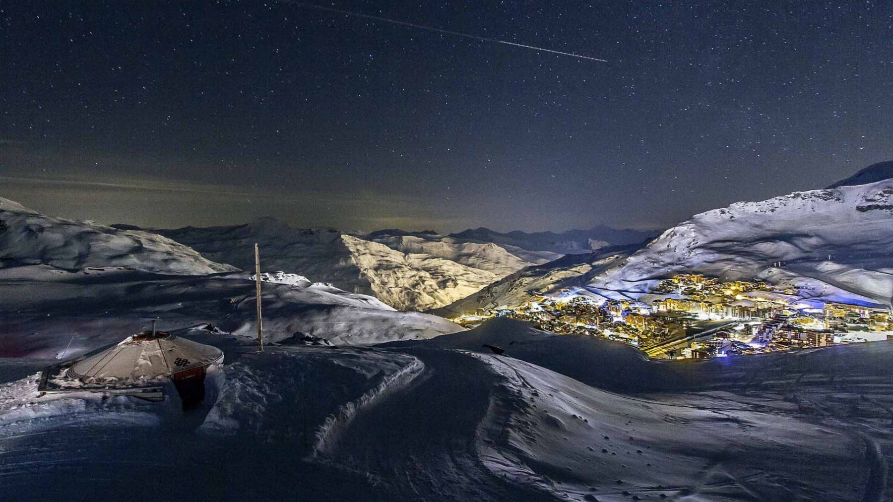 1800x1012 Val Thorens Chalet & Apartment Rentals
