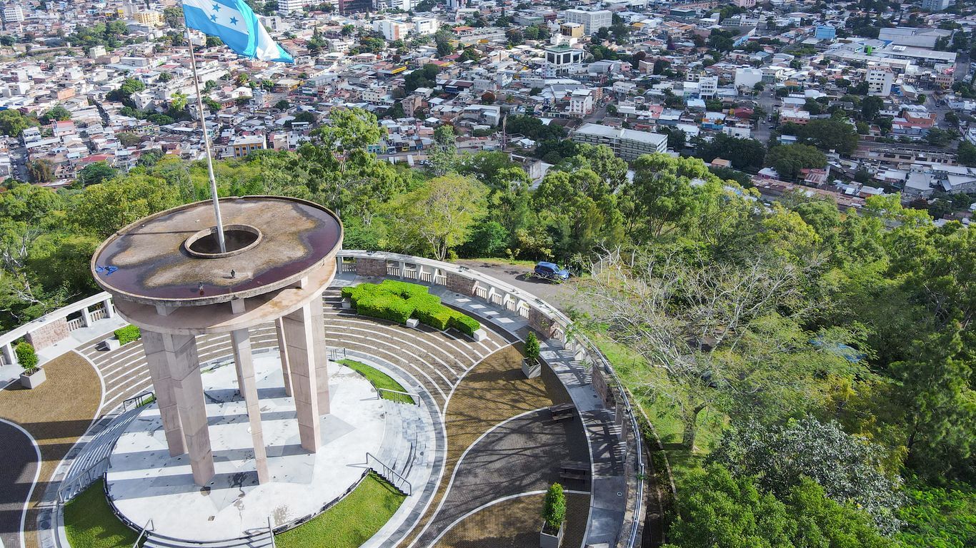 1366x768 Cheap Flights from San Francisco to Tegucigalpa. KAYAK. (SFO)