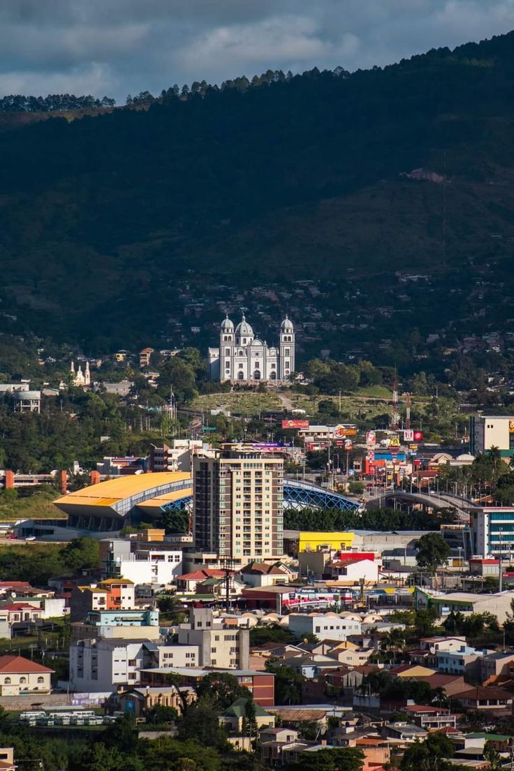 736x1104 HONDURAS. Bay Islands. Tegucigalpa. San Pedro Sula