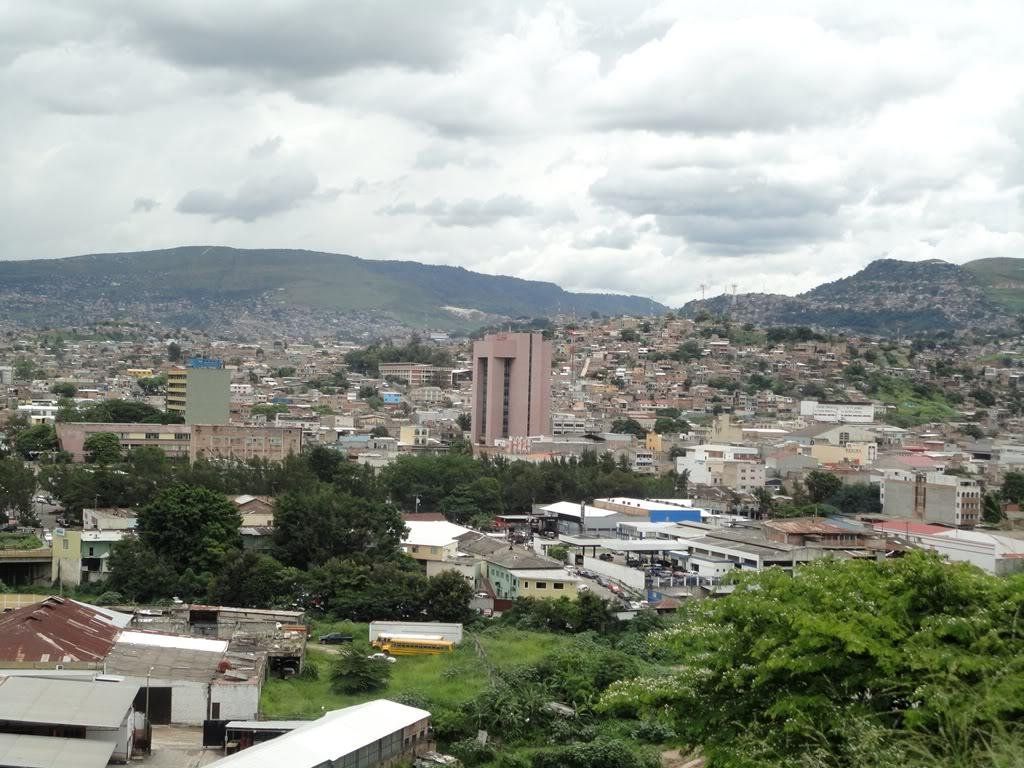 1024x768 Tegucigalpa charm meets modern politics at 250 feet