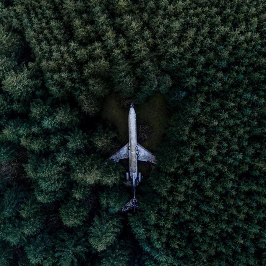900x900 US man lives in Boeing 727 jetliner for $517 a month. news.com.au
