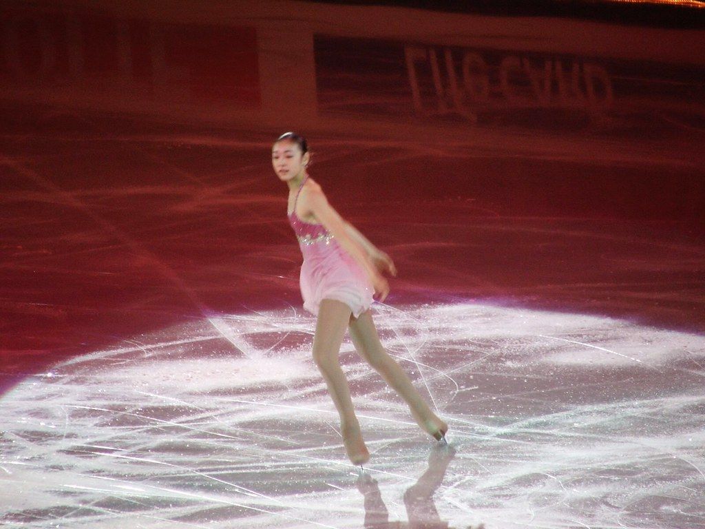 1024x768 Figure Skating Queen YUNA KIM. { QUEEN YUNA }