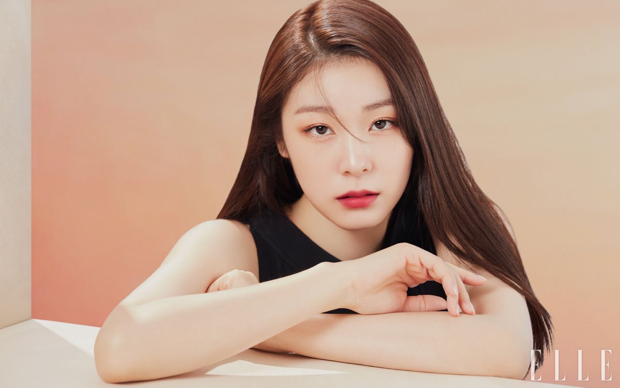 1280x800 Yuna Kim Magazine May 2022 • CelebMafia
