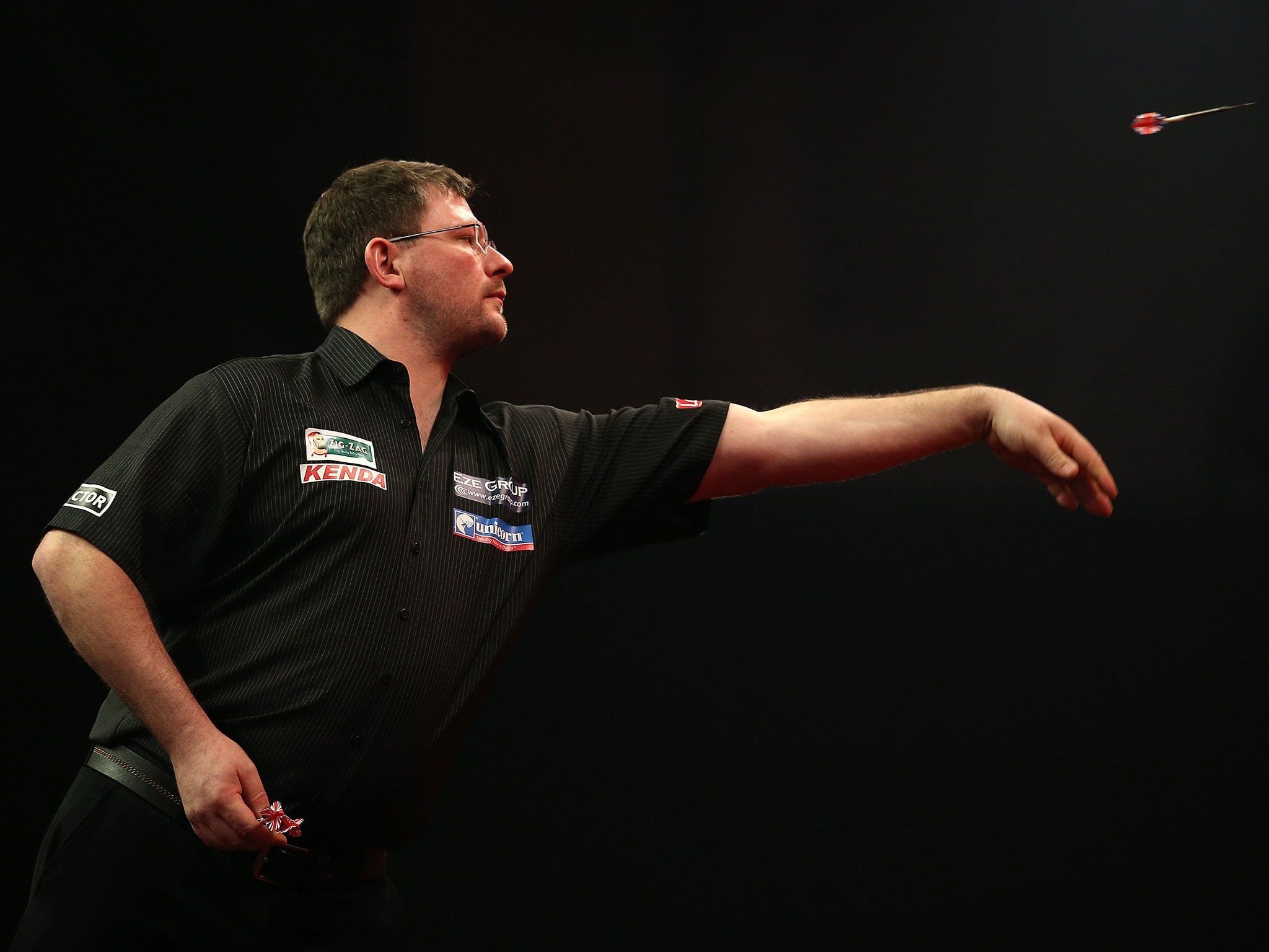 2048x1536 Darts World Championship: James Wade gets a lucky escape after Darren Webster misses six match shots to progress to second round