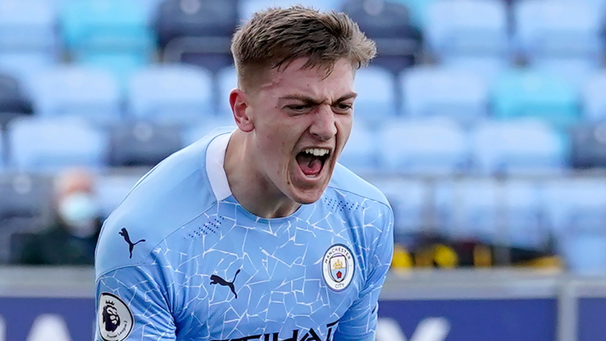 2048x1152 Liam Delap: Manchester City Talent Signs New Five Year Contract
