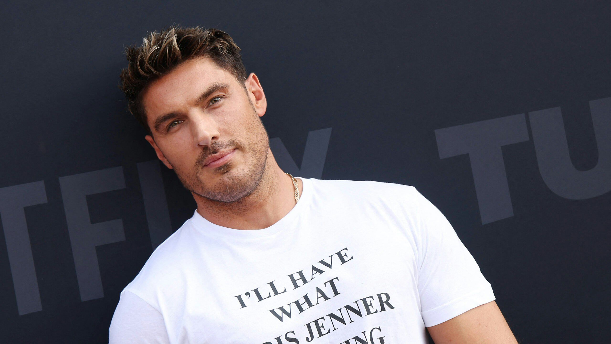 2560x1440 Who Is Celebrity Hair Stylist Chris Appleton?