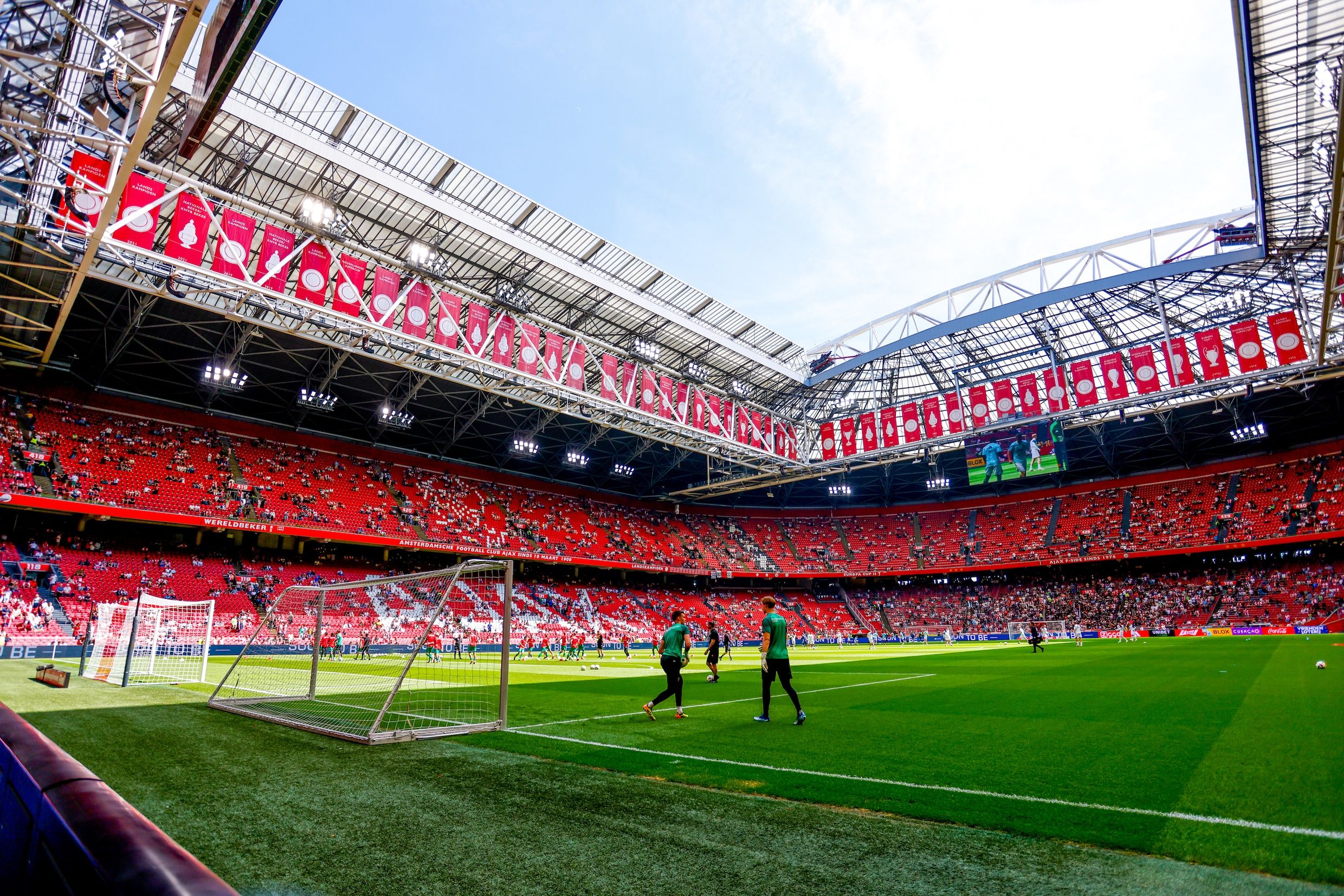 2480x1654 Spelen op een pasgelegde grasmat: Ajaxsupporters zijn sceptisch, maar de Arena niet