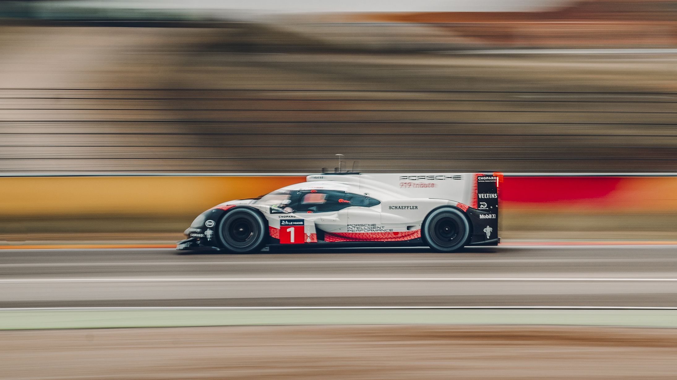 2189x1231 Chris Harris drives the Porsche 919 Hybrid