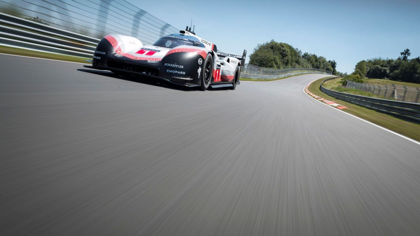 1366x768 Porsche Boasts About Its Record Breaking Nürburgring Run