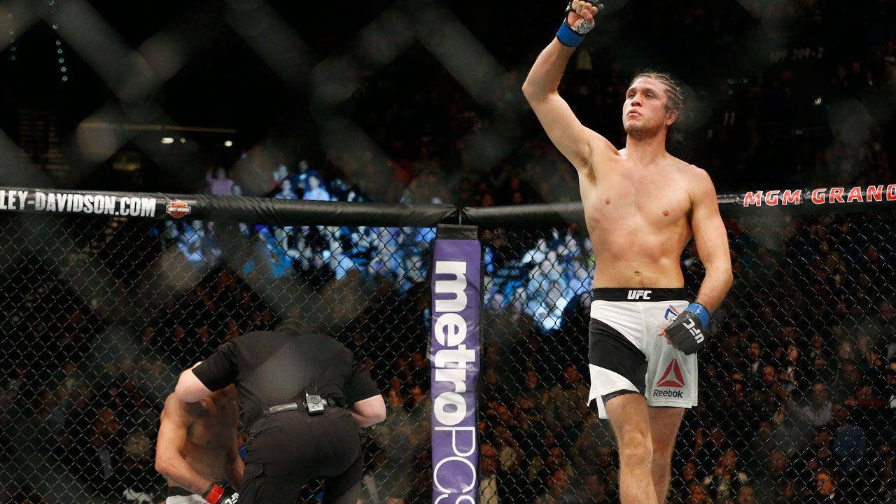 1280x720 Download Brian Ortega Right Hand Raised Octagon Wallpaper
