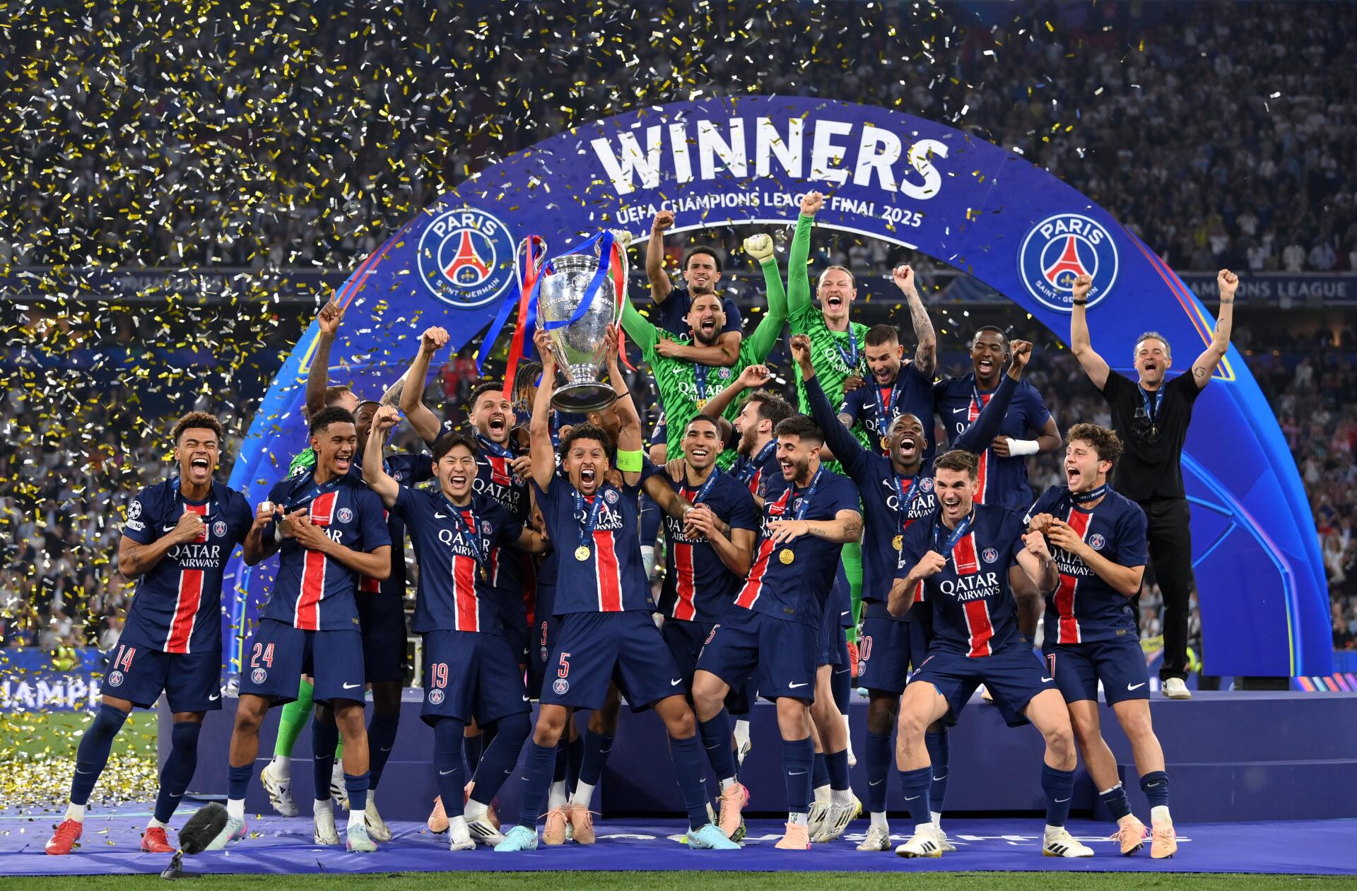 1920x1261 PSG UEFA Champions League Victory 4K Ultra HD Wallpaper Celebrationx2690