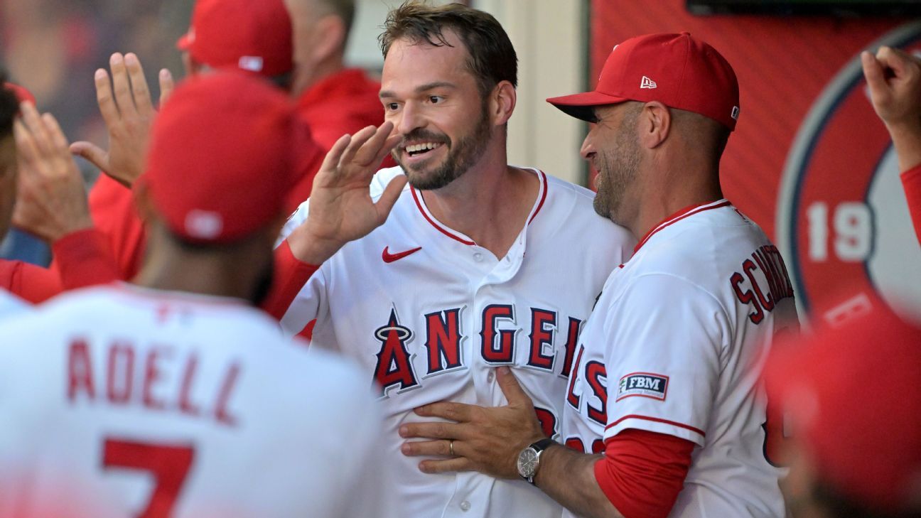 1296x729 Mancini Announces Retirement After 5 Game Comeback With Angels Los Angeles