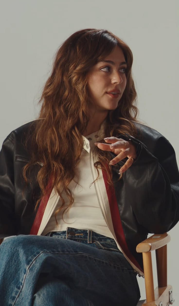 736x1258 mika abdalla
