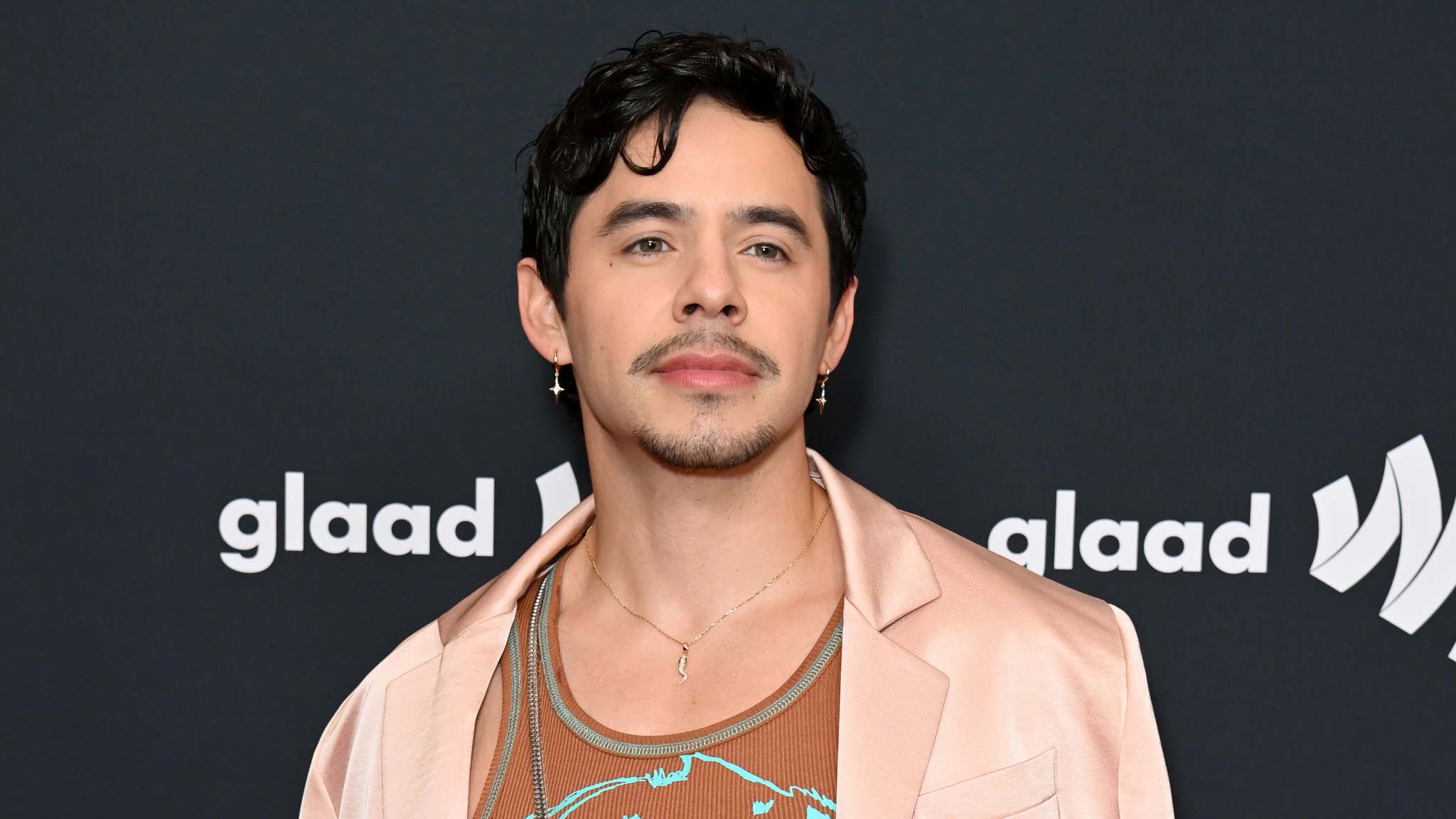 2048x1152 David Archuleta Gets Candid About Dating Men and Women After Coming Out