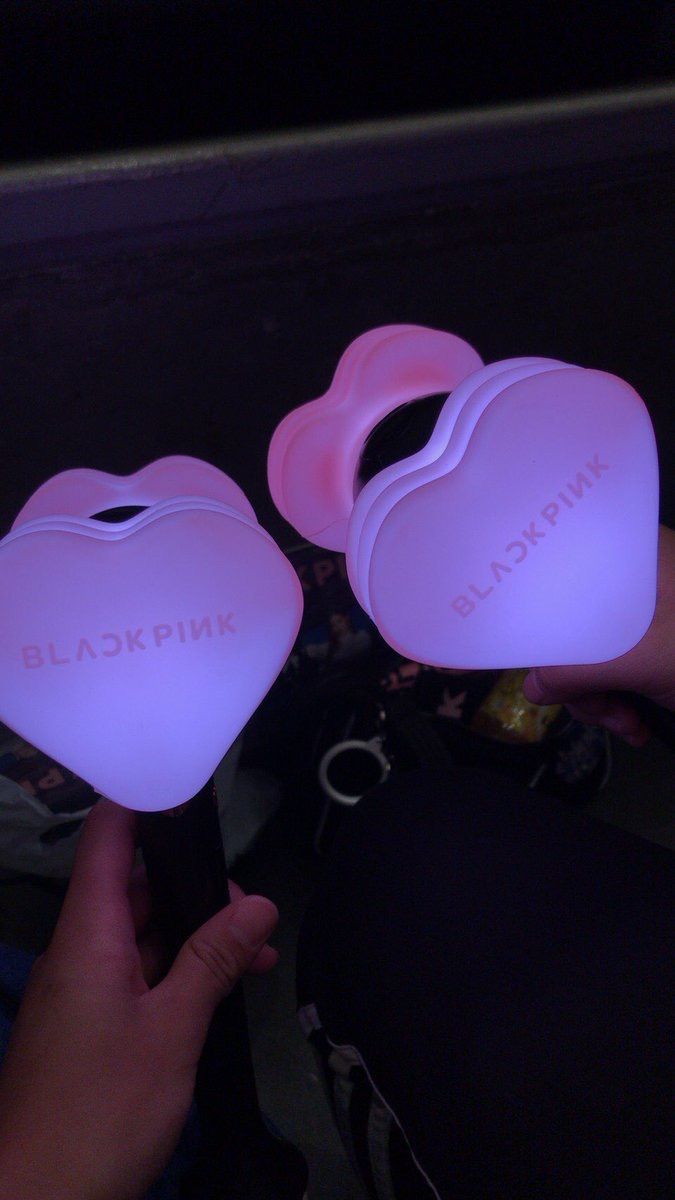 675x1200 BLACKPINK Lightstick at #BLACKPINK_OSAKA_DAY1