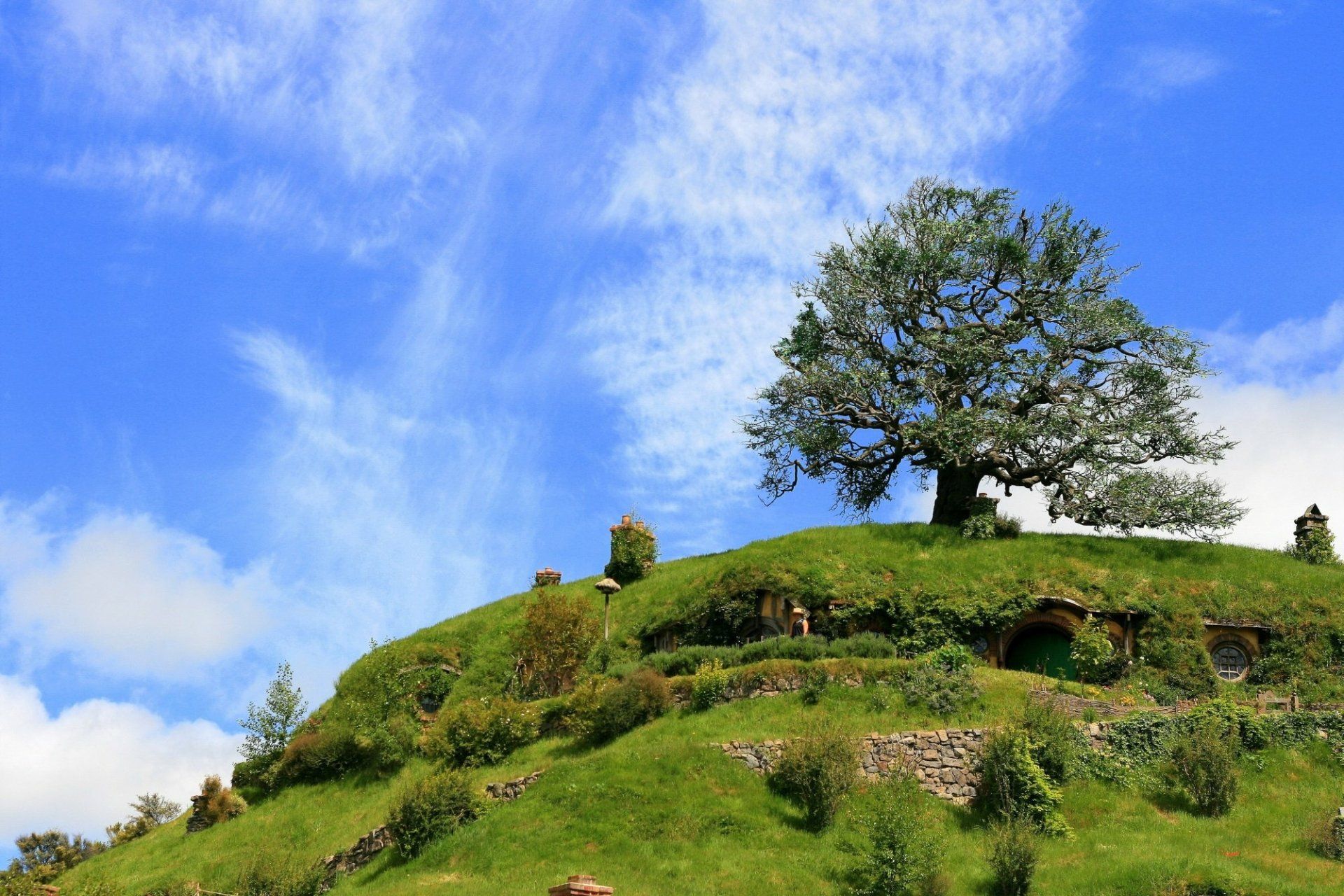 1920x1280 Download Man Made Hobbiton HD Wallpaperx1333