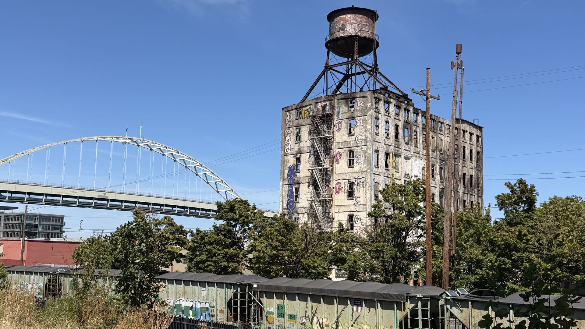 1920x1080 Centennial Mills building at risk of collapse as trains are set to resume