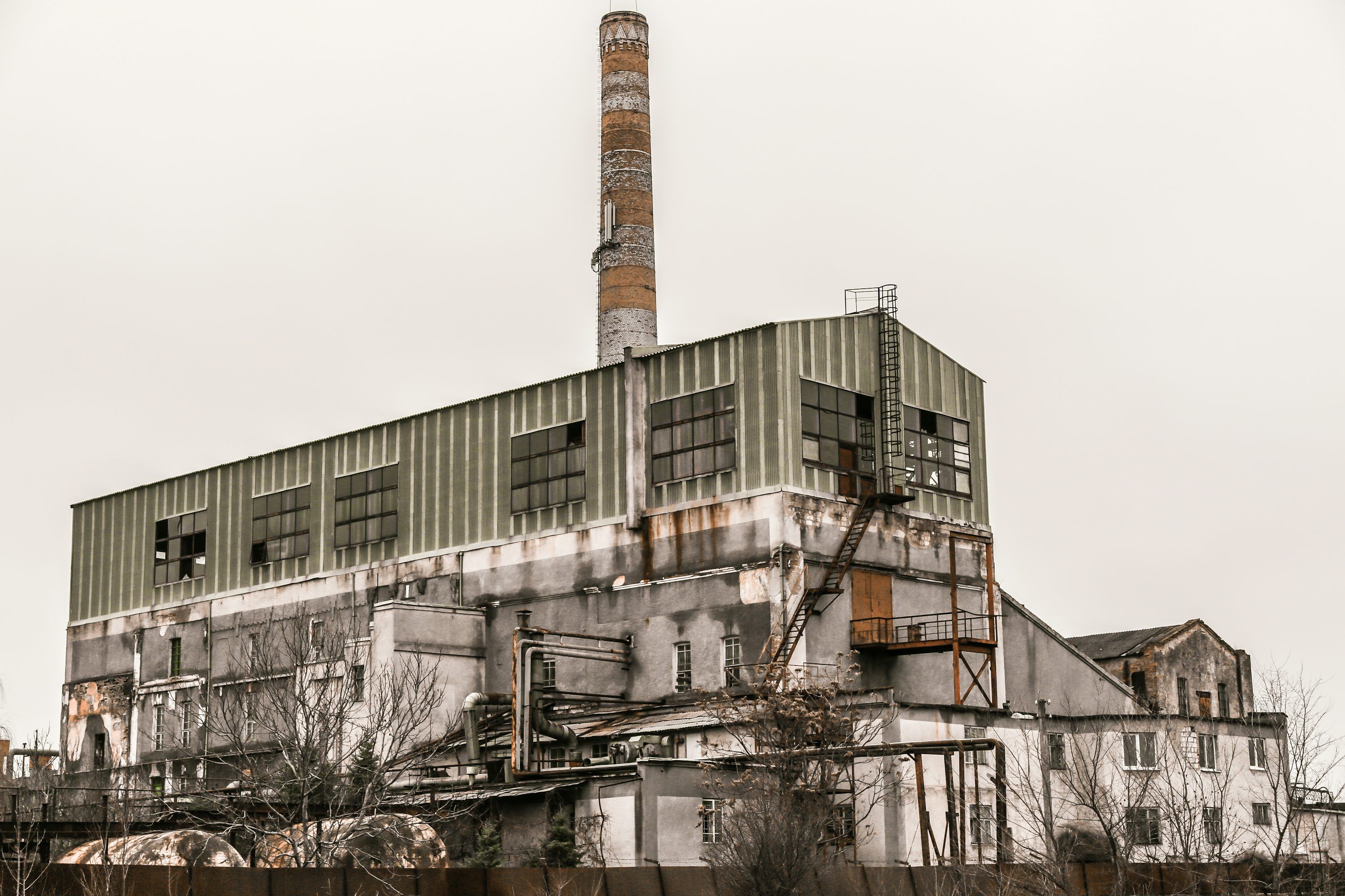 3000x2000 Abandoned Factory Picture. Download Free Image