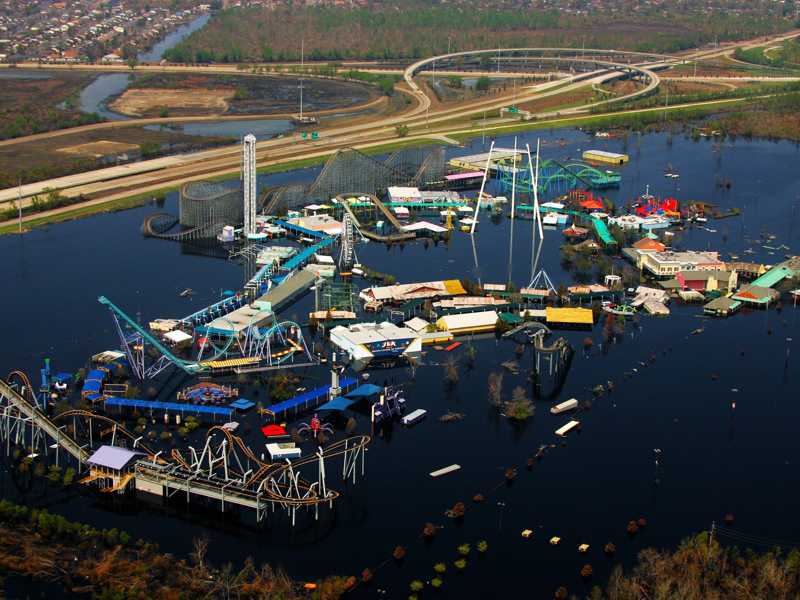 1600x1200 America's Largest Abandoned Amusement Park Might Be No More After 20 Years Of Decaying