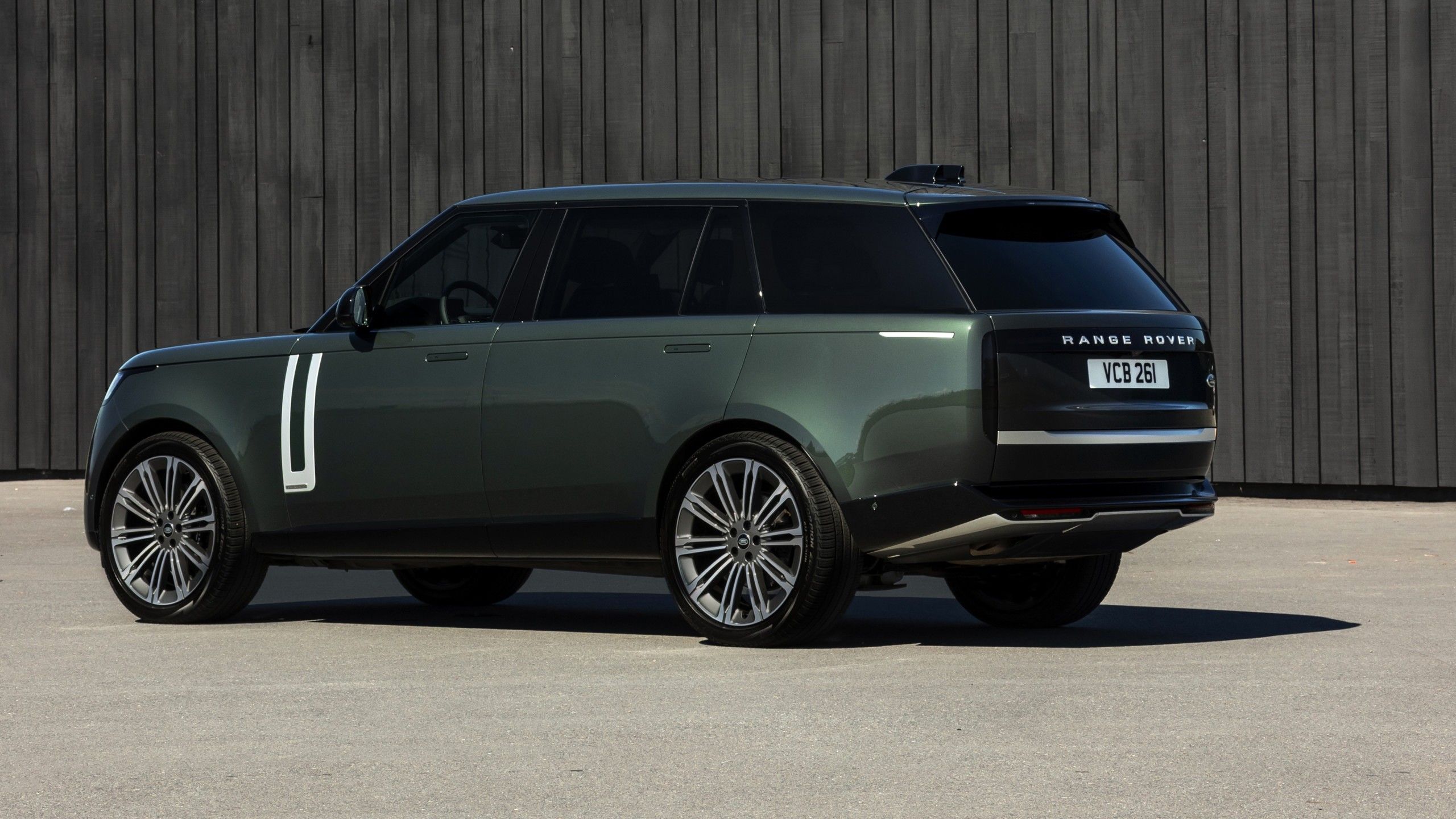 2560x1440 Range Rover Autobiography P400 LWB 2022 4K HD Cars Wallpaper
