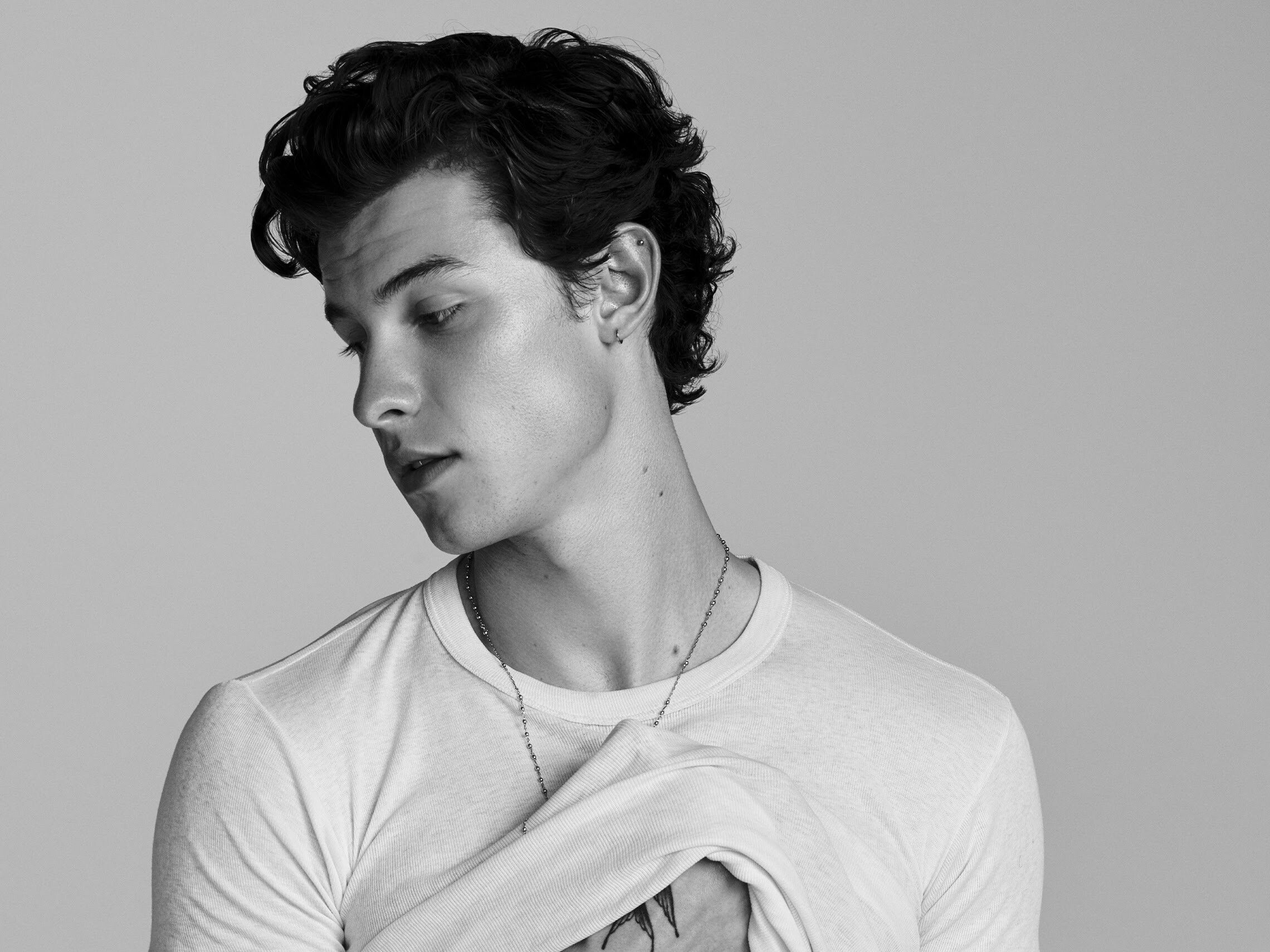 2280x1710 Shawn Mendes Wallpaper