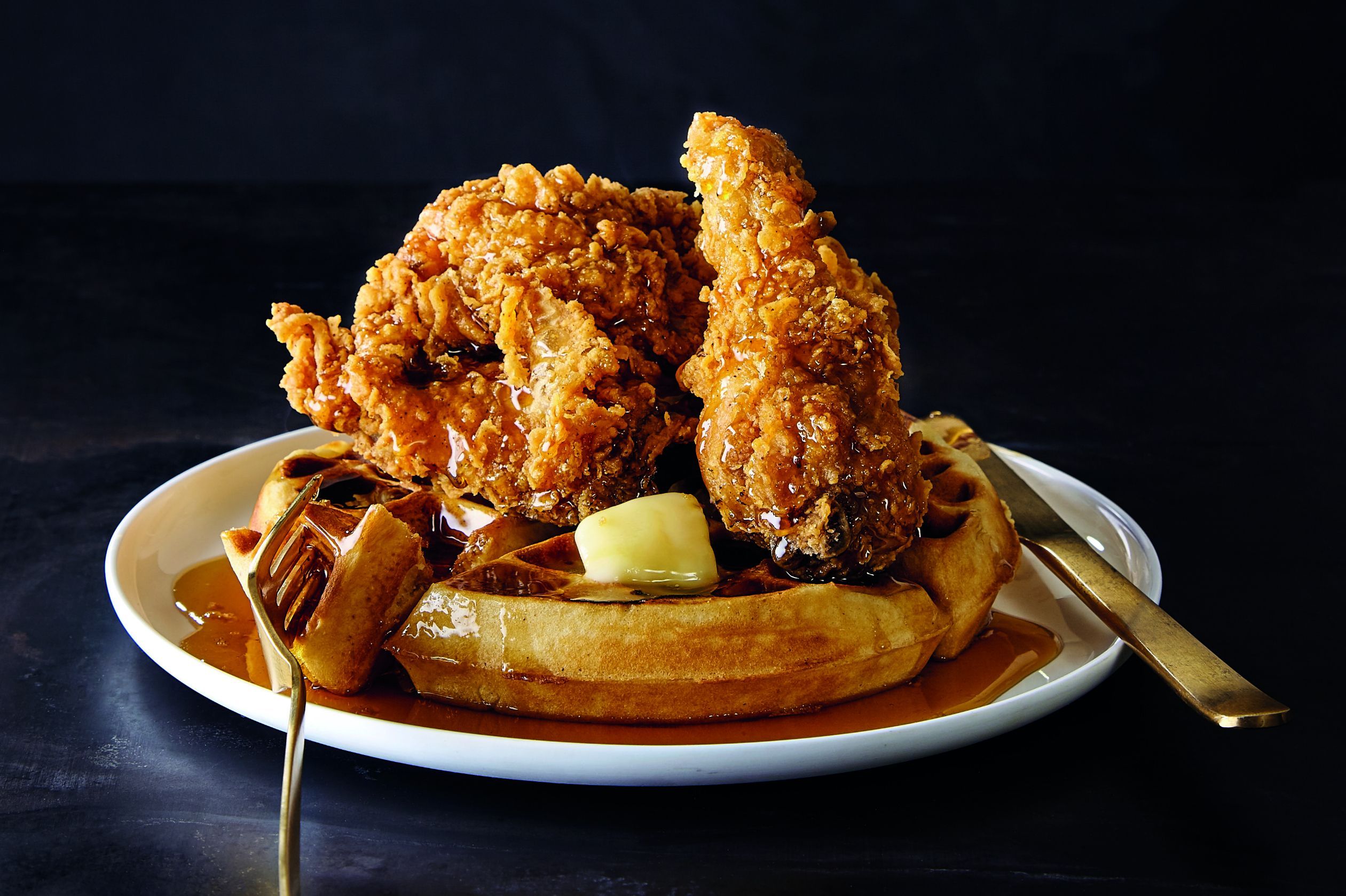 2521x1679 Snoop Dogg's Fried Chicken & Waffle Recipe Is A Total Game Changer