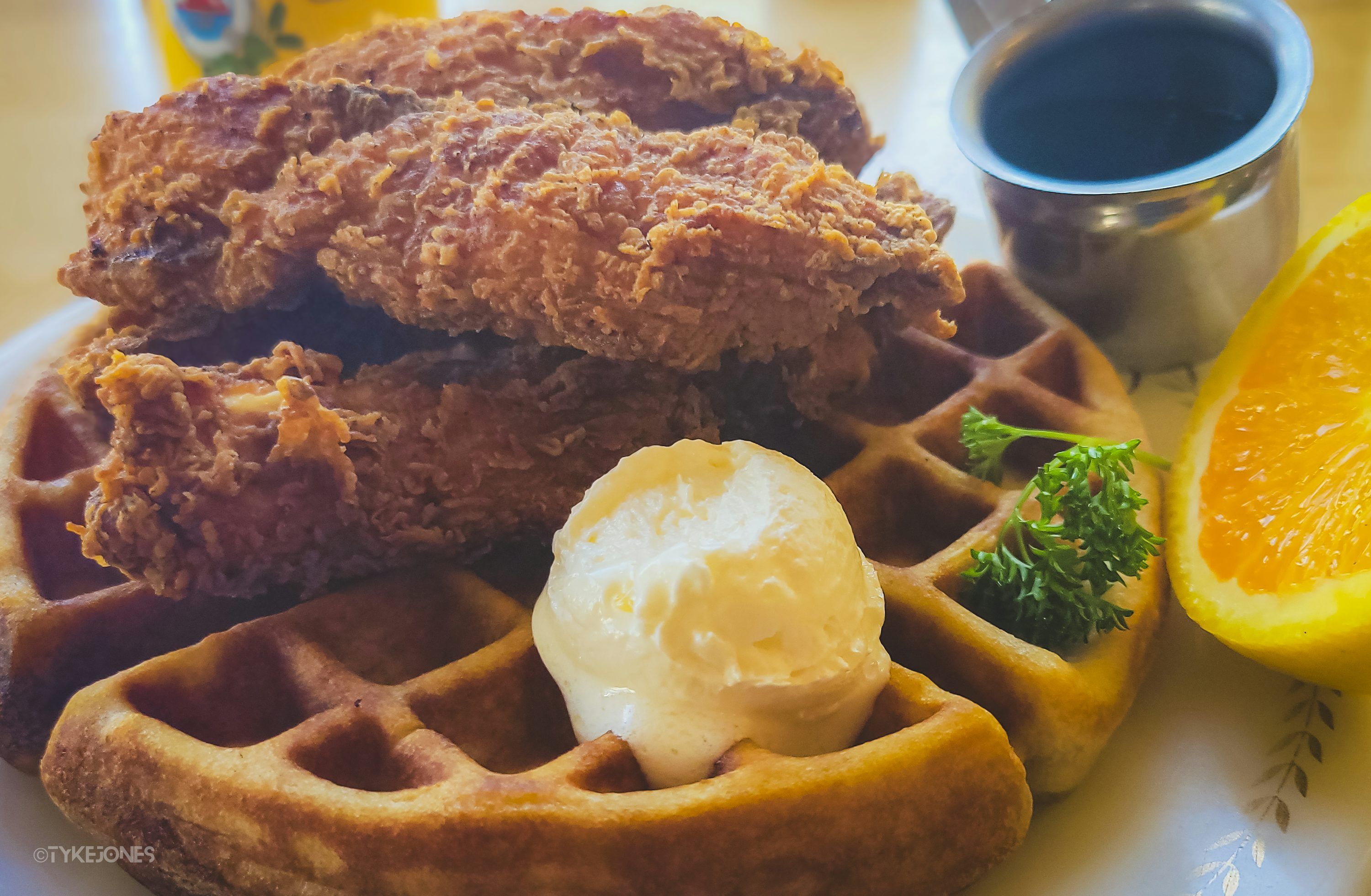 3000x1961 Chicken And Waffles Picture. Download Free Image