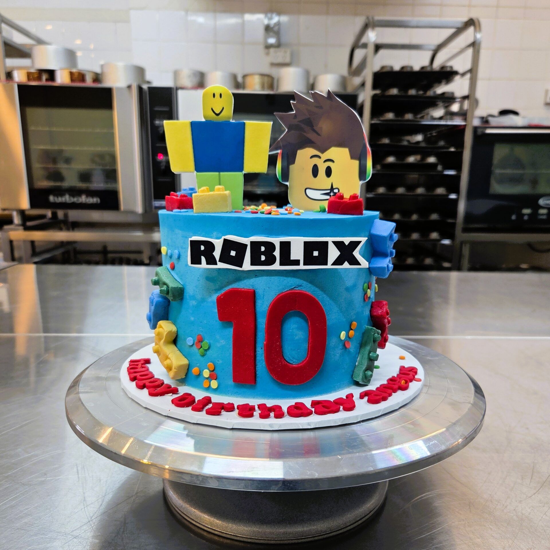1920x1920 Roblox Cake