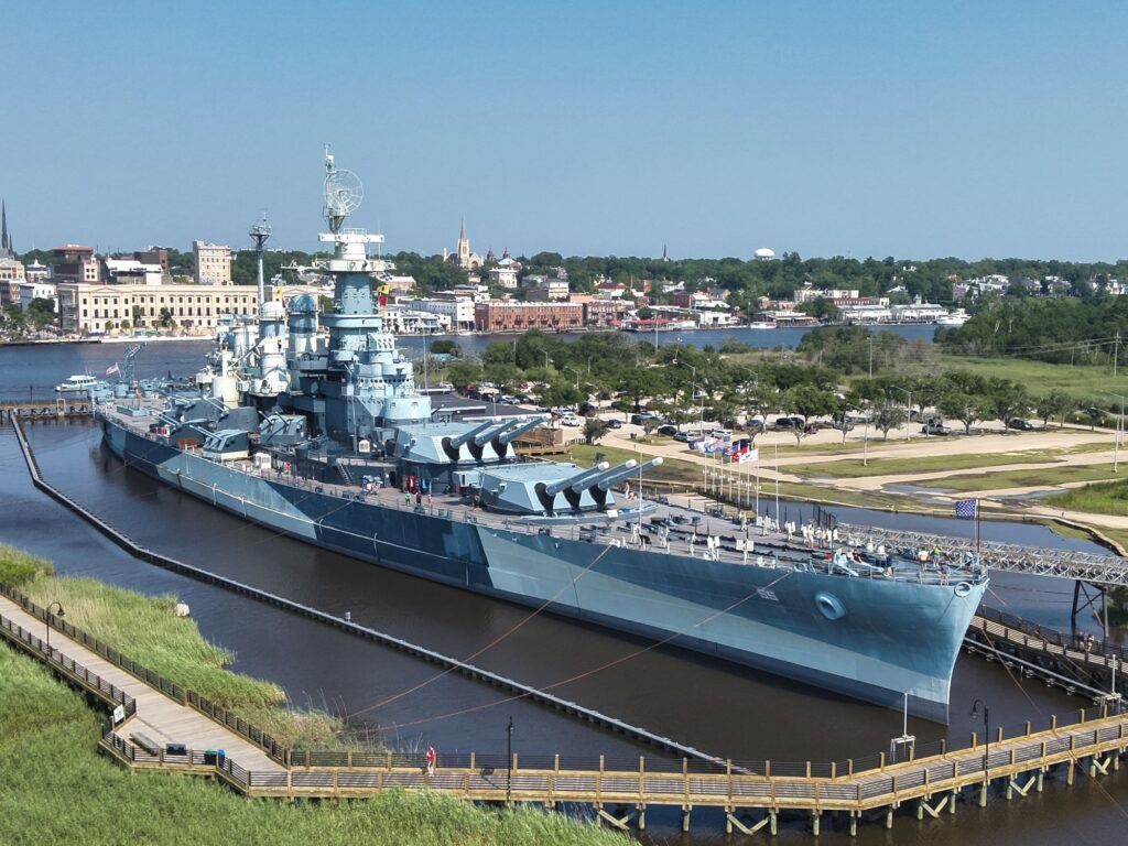 1024x768 NY Shipbuilders to be Honored on Labor Day by America's Most Decorated WW II Battleship