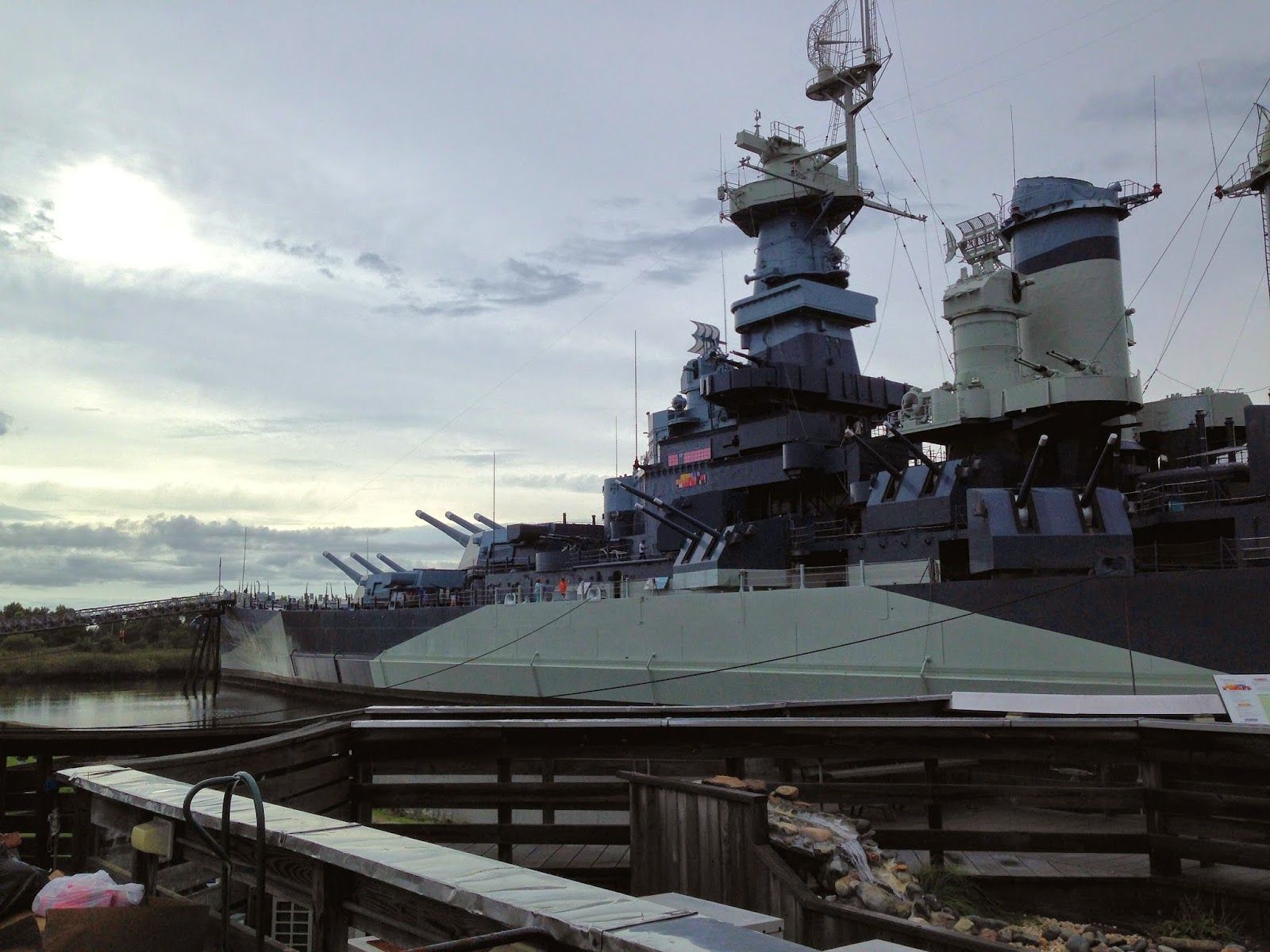 1600x1200 North Carolina Hikes: Battleship North Carolina