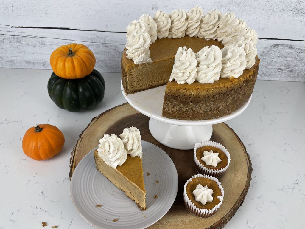 1024x768 Pumpkin Gingersnap Cheesecake & Spiced Whipped Cream