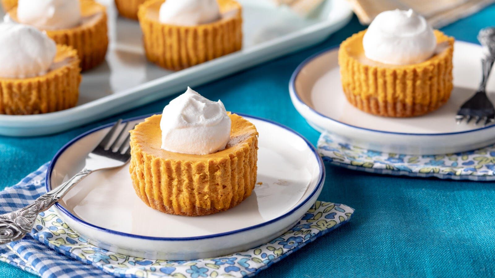 1600x900 Mini Pumpkin Cheesecakes