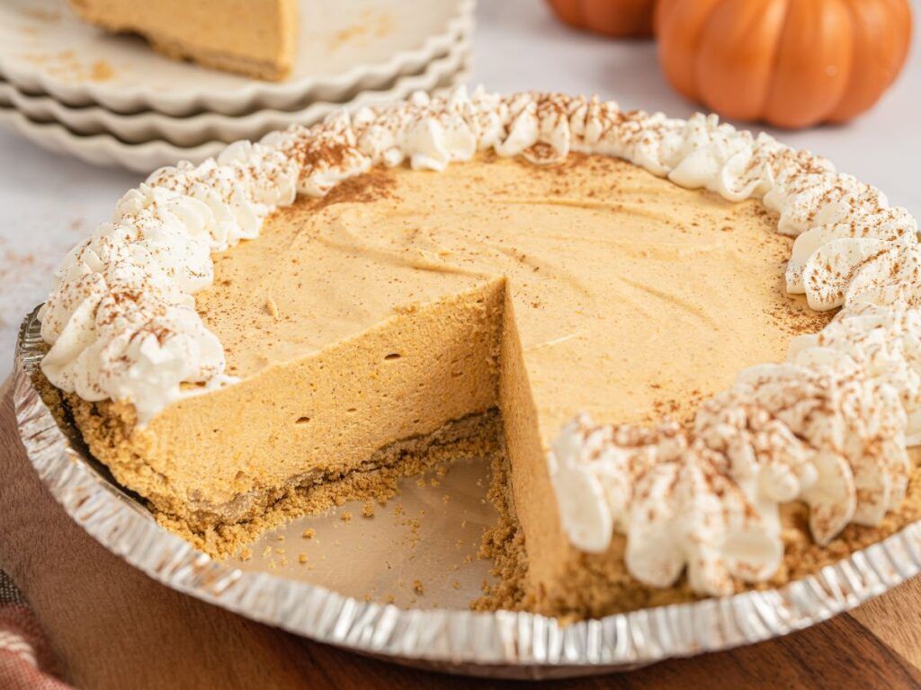 1024x768 No Bake Marshmallow Pumpkin Pie as Family