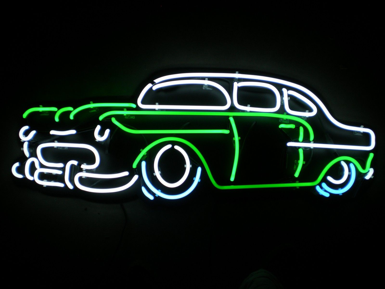 1600x1200 Desktop wallpaper: Neon, Photography, Car, Classic Car, Neon Sign, Sign, Vehicle 4K free download for PC. 552329