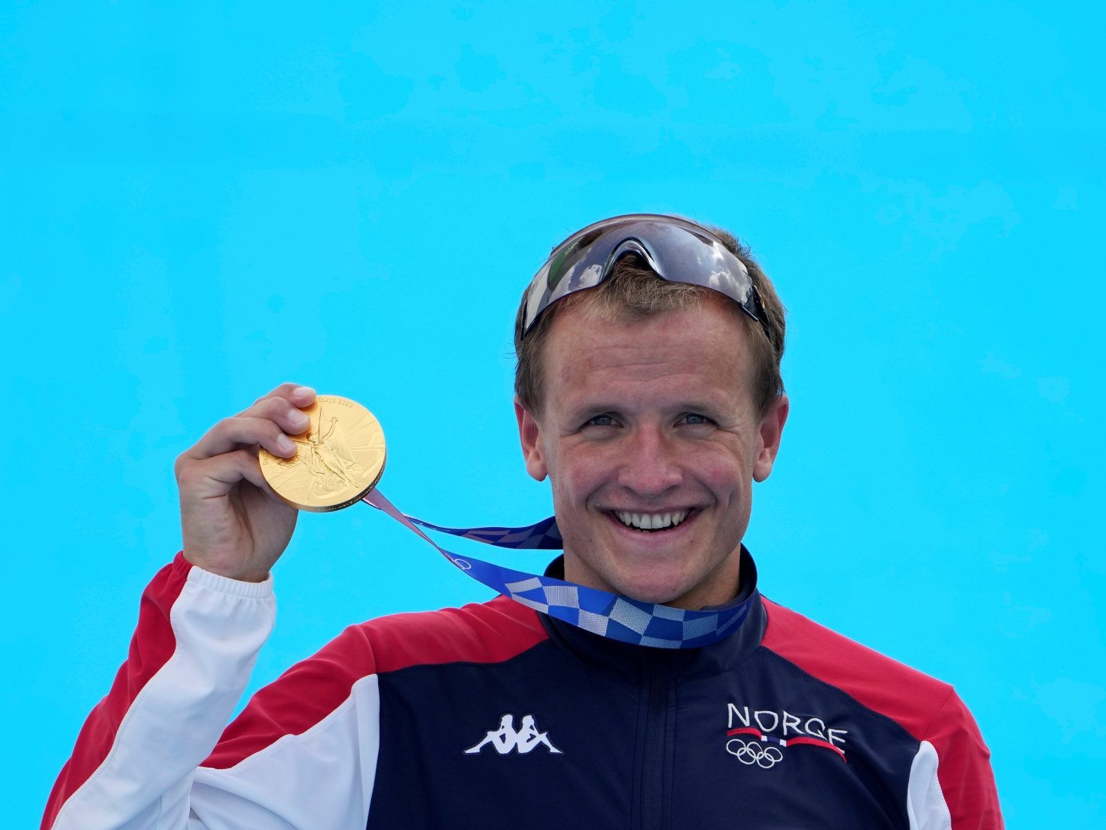 1600x1200 Tokyo Olympics: Norwegian Kristian Blummenfelt Pushes the Boat Out to Win Men's Triathlon Gold