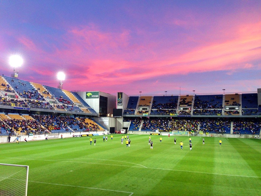 1024x768 Cádiz CF. Puesta de sol, estadio Ramón de Carranza