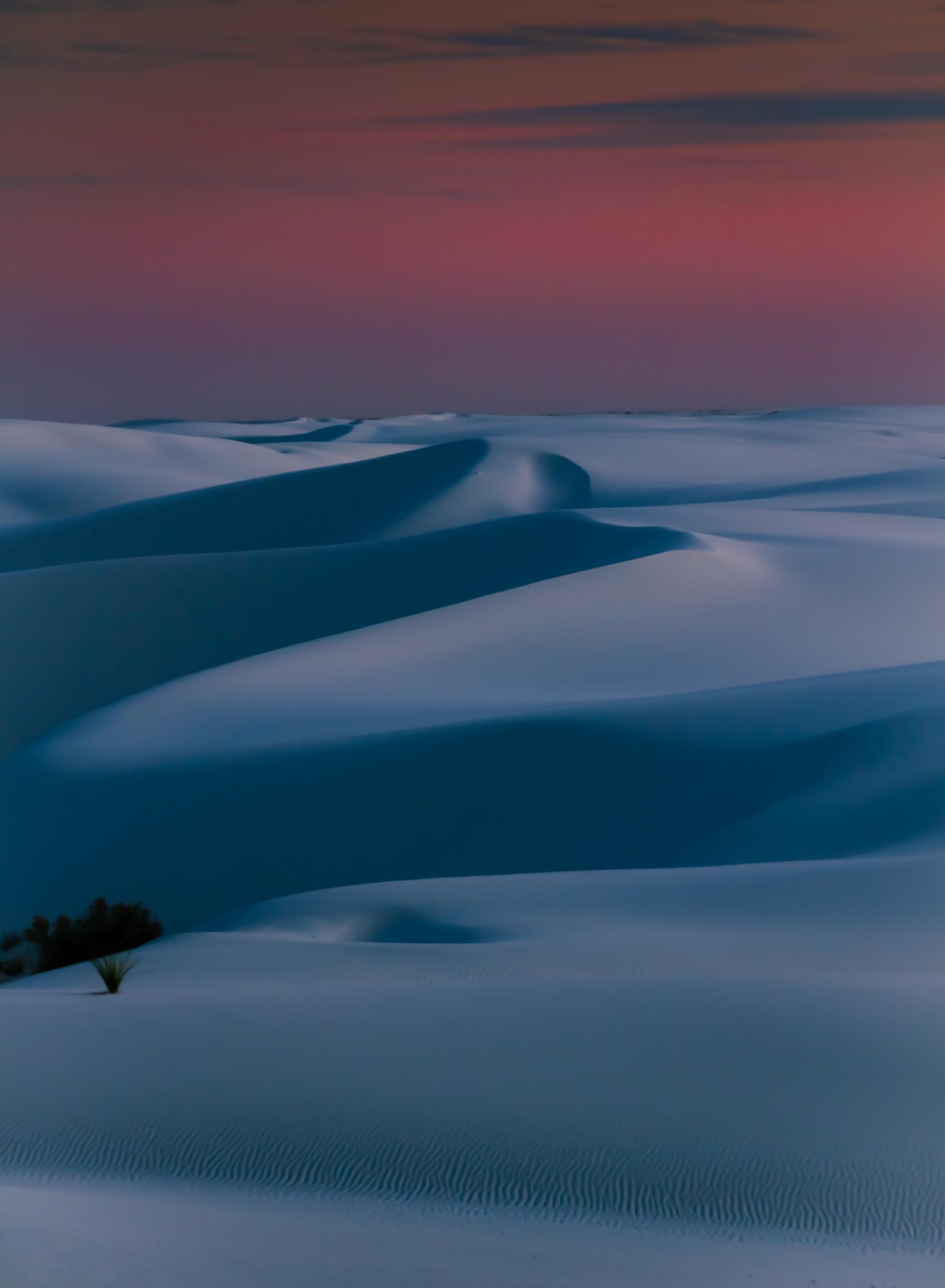 1703x2321 White Sands + blue hour = different planet (OC) [1703x2321]